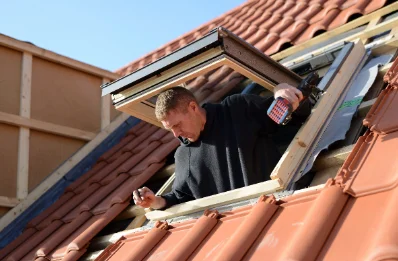 Pose de fenêtres de toit Velux à Selommes